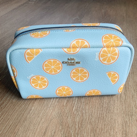 Coach cosmetics bag - Picture 2 of 13